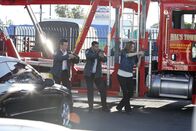 Castle – Werden sie den Täter fassen können, der ganz offensichtlich Richard Castle entführt hat? Ryan (Seamus Dever, l.), Esposito (Jon Huertas, M.) und Kate Beckett (Stana Katic, r.) ...