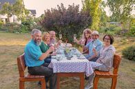 Mein leckerer Garten – v.l.n.r.: Carsten Göhner, Annette Aller, Gastgeber Volker Conrad, Helga Wisser, Hans Breisacher, Saziye Diener.