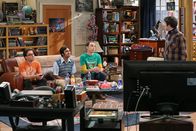 The Big Bang Theory – L-R: Leonard Hofstadter (Johnny Galecki), Rajesh Koothrappali (Kunal Nayyar), Sheldon Cooper (Jim Parsons), Howard Wolowitz (Simon Helberg).