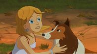 Lassie – Pam ist froh Lassie wiederzusehen.