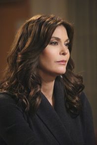 Desperate Housewives – Kann nicht glauben, dass ihre Tochter Julie schwanger ist: Susan (Teri Hatcher) ...