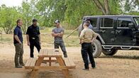 Das Geheimnis der Skinwalker Ranch – Bryant 'Dragon' Arnold (hinten l.)