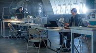 Mayday – Ein Team aus internationalen Experten untersucht die Wrackteile des abgestürzten Flugs Aeroflot 821.