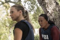 Criminal Minds – Jennifer Jareau (A. J. Cook,, l.), Dr. Tara Lewis (Aisha Tyler, r.)