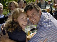 Der Hochzeitswalzer – Ein echtes Traumpaar: Lotta (Chiara Schoras) und Sebastian (Stephan Luca).