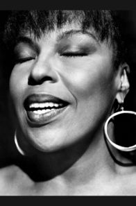 Roberta Flack: Legende des Soul – Roberta Flack: eine Frau, deren Musik bewegt und deren Geschichte es wert ist, gehört zu werden