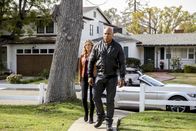 Navy CIS: L.A. – Als das US-Finanzministerium gehackt wurde, müssen Anna (Bar Paly, l.) und Sam (LL Cool J, r.) ermitteln, um die Täter dingfest zu machen ...