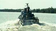 Kriegsschiffe - Tod auf See – Im Vietnamkrieg kommen erstmals "Swift Boats" zu Einsatz – kleine, leichte Patrouillenboote, die aufgrund des geringen Tiefgangs auch in seichten Gewässern operieren können.