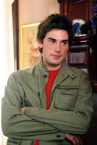 Charmed - Zauberhafte Hexen – Chris, (Drew Fuller) kommt aus der Zukunft um die Mächtigen drei zu retten ...