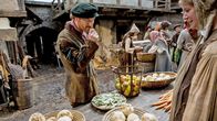 Ein Tag im... – Auf dem Markt gehˆrte Feilschen fast zum guten Ton. in Verbindung mit der Sendung bei Nennung ZDF/Karsten FlˆgelAuf dem Markt gehË†rte Feilschen fast zum guten Ton. in Verbindung mit der Sendung bei Nennung ZDF/Karsten FlË†gel