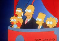 Die Simpsons – Bei einem Intelligenztest in der Schule vertauscht Bart (2.v.r.) seinen Testbogen mit dem des Klassenprimus. Danach wird er vom Schulpsychologen auf eine Hochbegabten-Schule geschickt ?