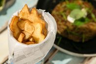 Schmatzo – Team "Orange" macht verrückte Pommes mit Ausstechformen.