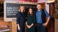 Samschtig-Jass – Moderatorin Fabienne Gyr, Eliane Müller und Jörg Abderhalden 2024 Copyright: SRF/Gian Vaitl