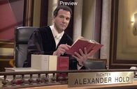 Richter Alexander Hold – Richter Alexander Hold verhandelt in dieser Spezial-Sendung als Vorsitzender Richter gemeinsam mit zwei Richter-Kollegen und zwei Sch^ffen ein schweres Verbrechen: Im Fall "Mord ohne Leiche" wird ein 46-j%hriger Gesch%ftsf¸hrer einer Import-Export GmbH angeklagt, seine Frau umgebracht und die Leiche auf mysteri^se Weise beseitigt zu haben... Gerichtsshow