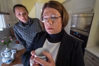 Aktenzeichen XY... Vermisst – Die 52-jährige Roswitha Hedt besucht am Tag ihres Verschwindens überraschend eine lose Bekannte. Es ist ihr letztes Lebenszeichen. Was geschah danach?