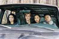 MacGyver – Riley Davis (Tristin Mays), MacGyver (Lucas Till), Desi (Levy Tran) und Wilt Bozer (Justin Hires)
