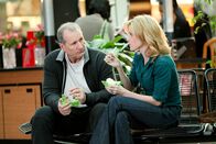 Modern Family – Ed O'Neill (Jay Pritchett), Julie Bowen (Claire Dunphy).
