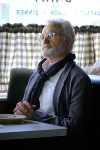 Perfect Harmony – Arthur Cochran (Bradley Whitford)
