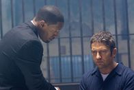 Gesetz der Rache – L-R: Nur noch der Staatsanwalt Nick Rice (Jamie Foxx) kann Shelton (Gerard Butler) Morden Einhalt gebieten. Aber die Zeit drängt