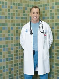 Scrubs - Die Anfänger – (9. Staffel) - Ist wie immer von Kollegen und Studenten angewidert: Cox (John C. McGingley) ...