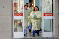 Station 19 – Jake Borelli (Dr. Levi Schmitt), Chandra Wilson (Dr. Miranda Bailey).