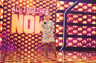 All Together Now – Titel: All together now; Staffel: 1; Folge: 4; Ausstrahlungszeitraum bis: 2022-06-16; Person: Uschi Frei; Copyright: SAT.1/Julia Feldhagen; Bildredakteur: Carolin Klema; Dateiname: 2367157.JPG; Rechtehinweis: Dieses Bild darf bis eine Woche nach Ausstrahlung honorarfrei fuer redaktionelle Zwecke und nur im Rahmen der Programmankuendigung verwendet werden. Spaetere Veroeffentlichungen sind nur nach Ruecksprache und ausdruecklicher Genehmigung der Seven.One Entertainment Group GmbH moeglich. Nicht fuer EPG! Verwendung nur mit vollstaendigem Copyrightvermerk. Das Foto darf nicht veraendert, bearbeitet und nur im Ganzen verwendet werden. Es darf nicht archiviert werden. Es darf nicht an Dritte weitergeleitet werden. Aneinanderreihung/Zusammenlegung/Kopplung von Bildern zum Zweck der Erstellung von Slide-Shows o.ä. nicht gestattet; Verbindung/Einfügen/Anfügen von Werbung nicht gestattet. Bei Fragen: foto@seven.one Voraussetzung fuer die Verwendung dieser Programmdaten ist die Zustimmung zu den Allgemeinen Geschaeftsbedingungen der Presselounges der Sender der Seven.One Entertainment Group GmbH.