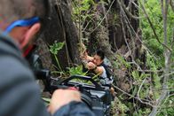 Spuren verlorener Städte mit Albert Lin – Dr. Albert Lin wird gefilmt, als er den vulkanischen Berg Pwisen Malek auf der Insel Pohnpei in Mikronesien besteigt.