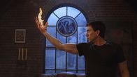 Ghost Rider – Nachdem er seine Seele verkauft hat, wird der Stuntman Johnny (Nicolas Cage) zu einem Ghost Rider, einem Kopfgeldjäger des Teufels, der Nacht für Nacht als feuriger Rider auf seinem Hellcycle Jagd auf Dämonen und Sünder macht ...