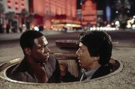 Rush Hour 2 – Chief Inspector Lee (Jackie Chan, r), Detective James Carter (Chris Tucker, l)