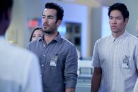 Quantico – (v.li.) Aaron Diaz (Leon Velez), David Lim (Sebastian Chen).