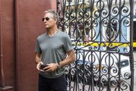 Navy CIS: New Orleans – Will beweisen, dass sein NCIS-Kollege Sebastian (Rob Kerkovich) nur in Notwehr einen Menschen erschossen hat: Special Agent Pride (Scott Bakula) ...