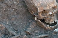 Cold Case – Das Skelett von König Richard III. wird in Leicester gefunden.