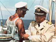 Zur See – Chief Paul Weyer (Günter Naumann) und Kapitän Karsten (Horst Drinda).