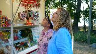 Tietjen campt – Bettina Tietjen und Wigald Boning auf der Suche nach einem leckeren Nachtisch