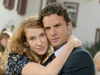 Der Hochzeitswalzer – Bei einer Hochzeitsfeier kommen Lotta (Chiara Schoras) und Sebastian (Stephan Luca) sich näher.