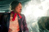 Mayday - Alarm im Cockpit – TORONTO, ONTARIO, CANADA: Sonia Hartwick, played by Shauna Bradley, wakes up after the devastating crash.
