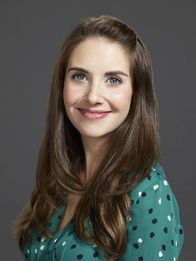 Community – (6. Staffel) - Sie ist die Leiterin des "Rettet Greendale"-Komitees: Annie (Alison Brie) ...
