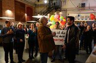 SOKO Stuttgart – Friedemann Sonntag (Christian Pätzold, 3.v.r.) wird von seinen Kollegen in den wohlverdienten Ruhestand verabschiedet.