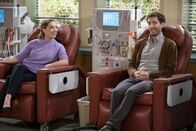 B Positive – Samantha (Briga Heelan, l.); Drew Dunbar (Thomas Middleditch, r.)