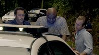 Hawaii Five-0 – Ein neuer Mordfall beschäftigt Steve (Alex O'Loughlin, l.), Danny (Scott Caan, r.), Grover (Chi McBride, M.) und das restliche Team ...