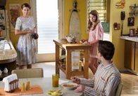 Young Sheldon – (v.l.n.r.) Mary Cooper (Zoe Perry); Missy Cooper (Raegan Revord); Sheldon Cooper (Iain Armitage)