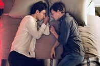 Der verlorene Sohn – Inniger Moment: Théodore Pellerin als Xavier, Lucas Hedges als Jared Eamons