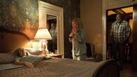 The Grudge – L-R: Lin Shaye als Faith Matheson, Jacki Weaver als Lorna Moody, Frankie Faison als William Matheson