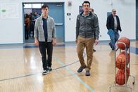 Modern Family – Luke Dunphy (Nolan Gould), Phil Dunphy (Ty Burrell)