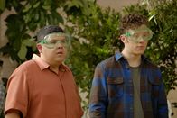 Modern Family – L-R: Manny Delgado (Rico Rodriguez) und Luke Dunphy (Nolan Gould)