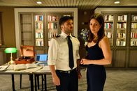 Das Traumschiff – In Navigationsoffizier Jan Riether (Karim Cherif) hat Maike Kappes (Birthe Wolters) den Mann fürs Leben gefunden. Allerdings gibt es da noch ein kleines Problem.