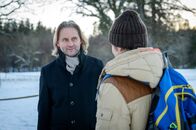 Sturm der Liebe – Michael (Erich Altenkopf, l.) freut es, Gerry (Johannes Huth, r.) so glücklich zu sehen.