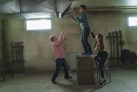 Modern Family – L-R: Cameron Tucker (Eric Stonestreet), Phil Dunphy (Ty Burrell), Gloria Delgado-Pritchett (Sofía Vergara)