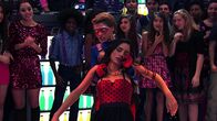 Henry Danger – Vorne: Henry Hart (Jace Norman), Tiffany (Alyssa Cotero)