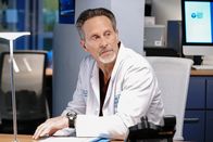 Chicago Med – Chicago Med Staffel 6 Folge 13 Überschreitet auch mal Grenzen: Steven Weber als Dr. Dean Archer